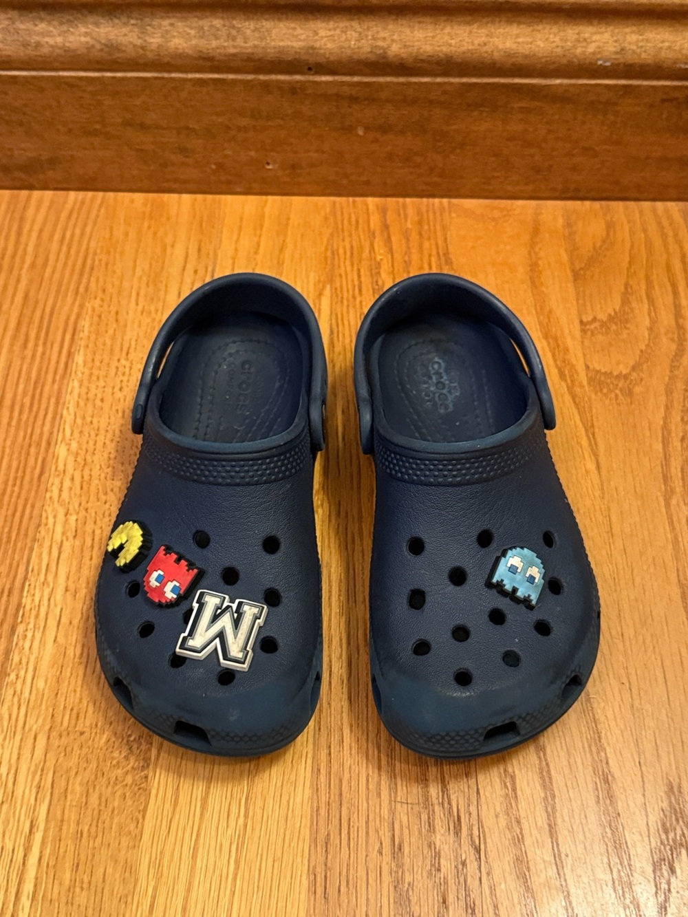 CROCS Classic Clogs With PAC Man Charms Navy Blue Kids Children’s Size 11